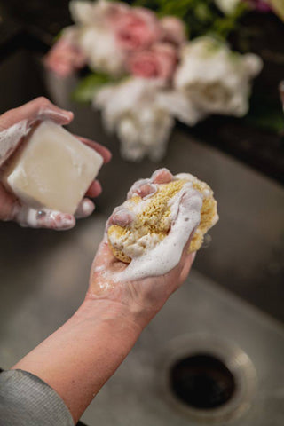 Екологічно безпечні засоби для миття посуду: чому світ переходить саме на них